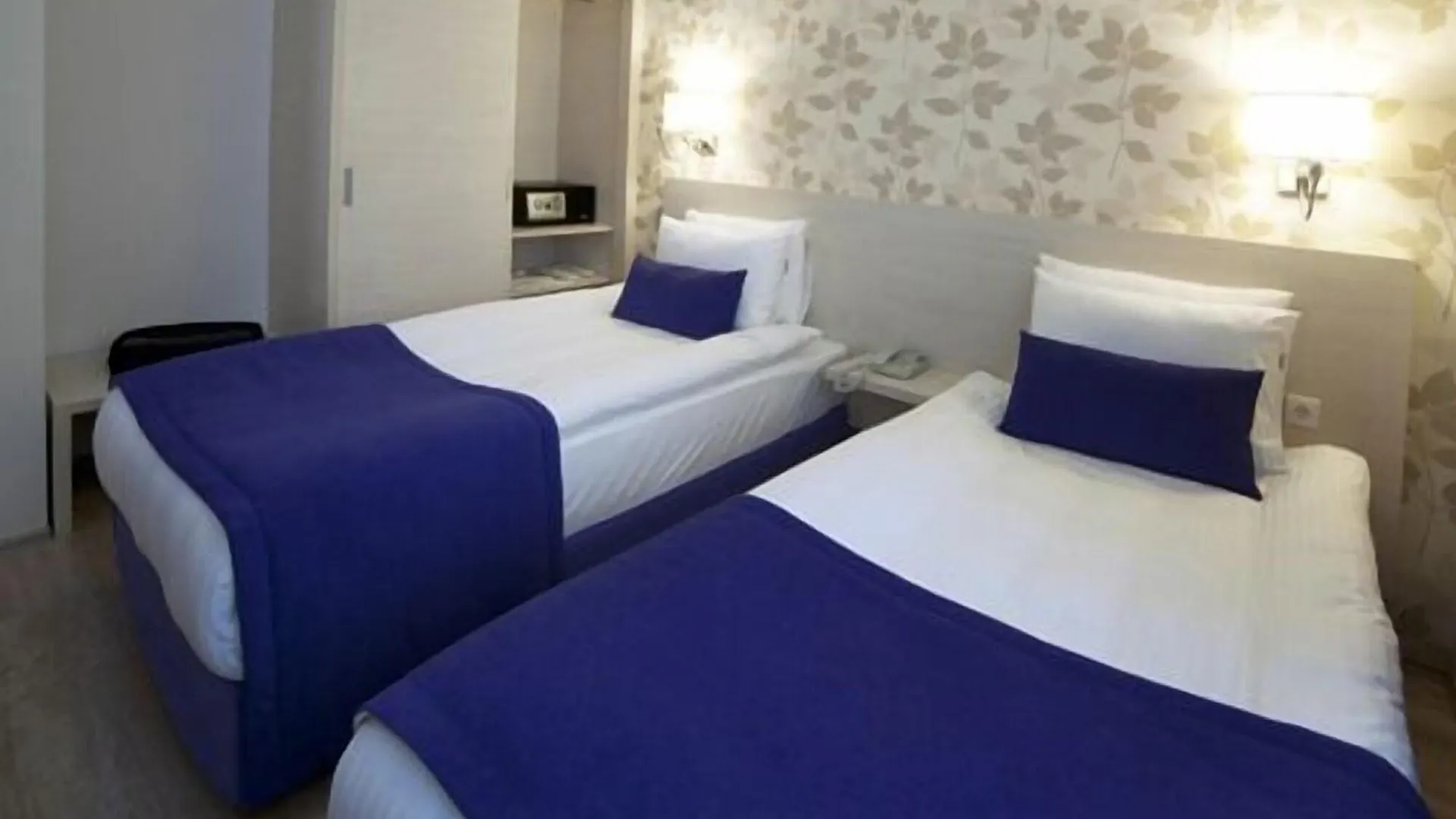 Walk In Hotel Izmir 2*,