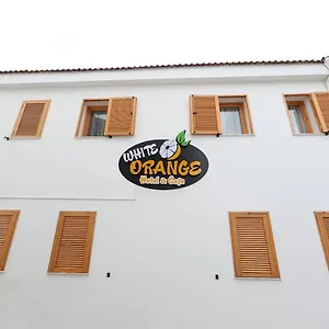 White Orange Otel